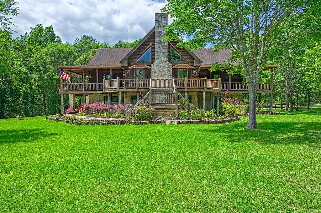 17340 Horseshoe Bend, Waller TX Waller Cabin Homes For Sale