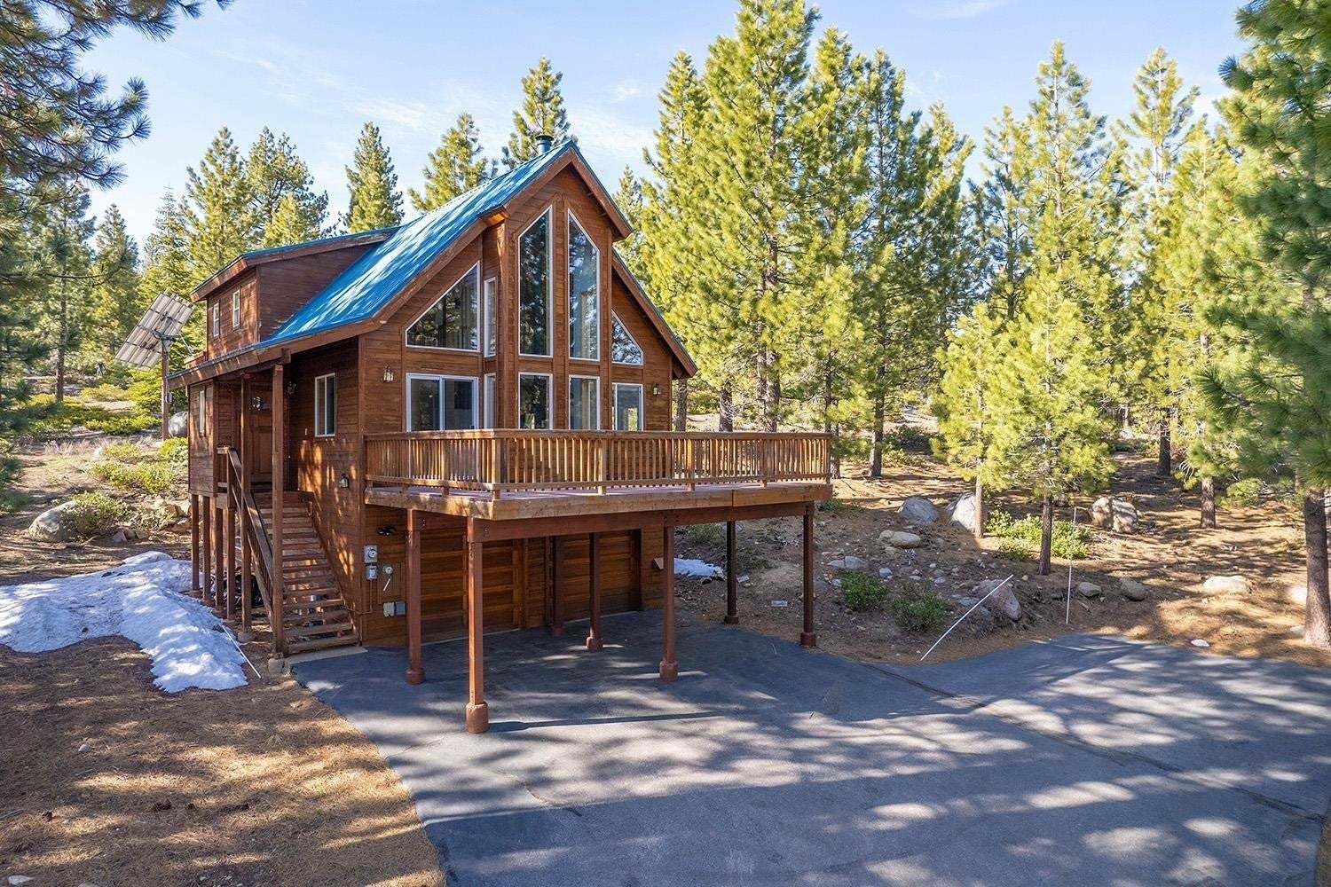 cabin home for sale in truckee california