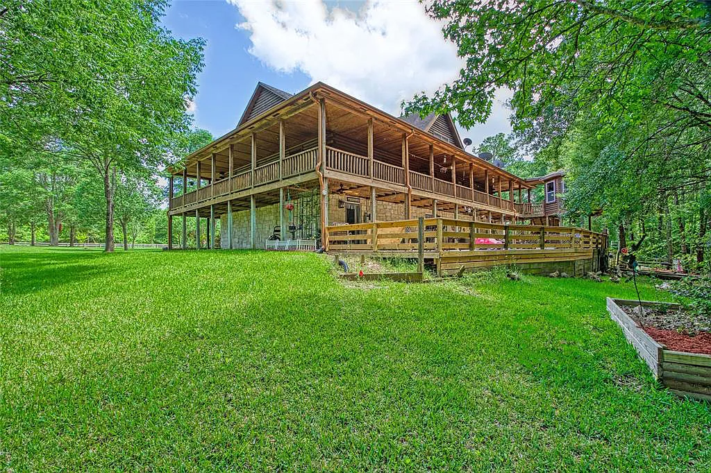 17340 Horseshoe Bend, Waller TX Waller Cabin Homes For Sale