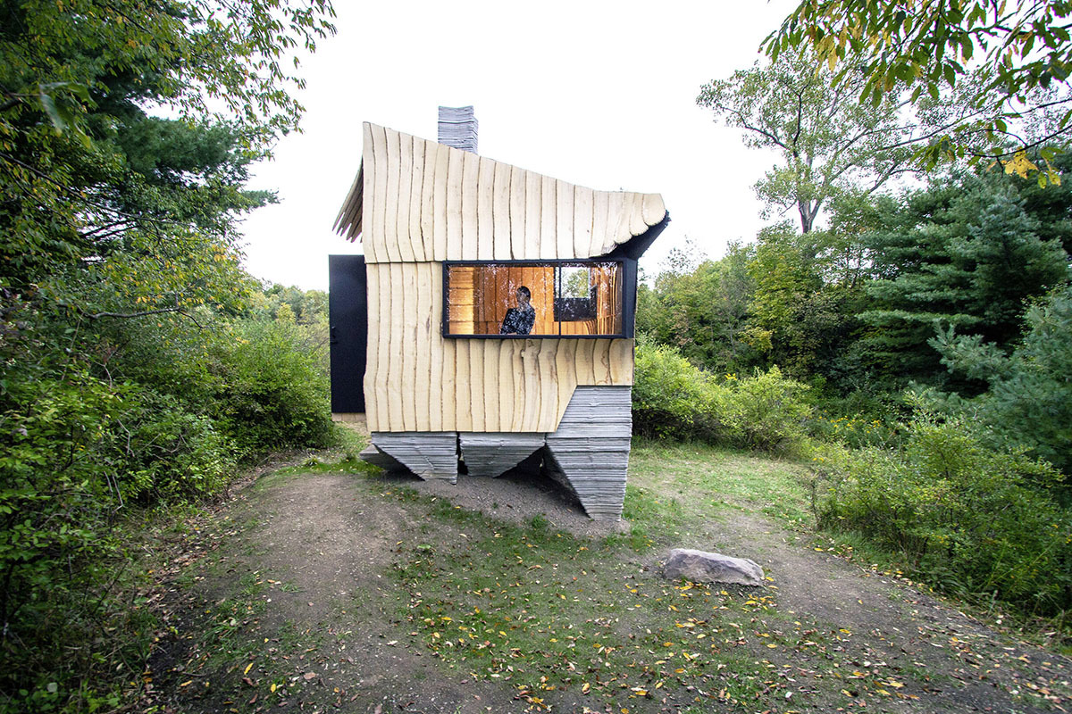 3D printed cabin Ashen Cabin exterior