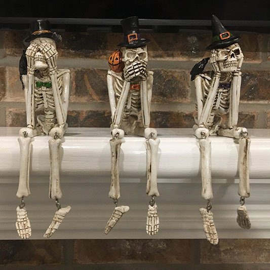 Halloween skeletons decorations