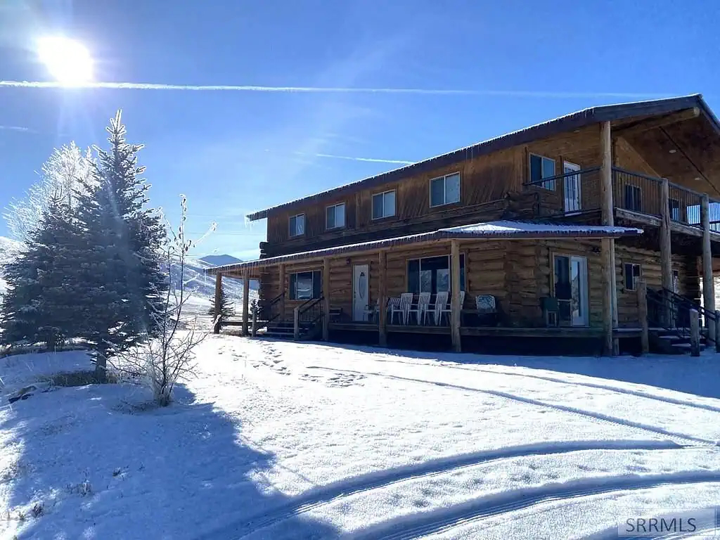 505 Lanier Rd, Challis ID Challis Cabin Homes For Sale